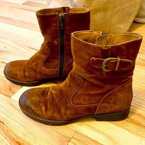 Born leather boots size 8.5